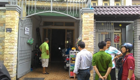 Người đàn ông tẩm xăng tự thiêu ngay tại nhà