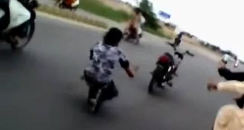 Choáng trước màn điều khiển xe máy có 1-0-2
