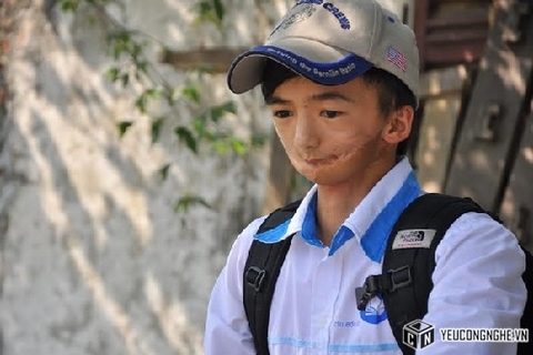 Chàng sinh viên công nghệ với khuôn mặt vĩnh viễn không có nụ cười