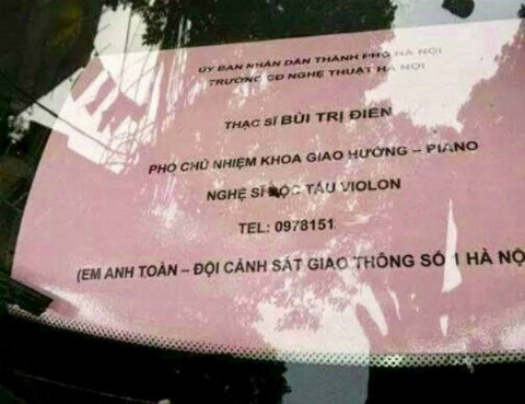 Những tấm biển 'độc' chỉ có ở Hà Nội