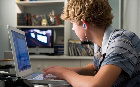 Những từ viết tắt trên Internet khiến cha mẹ tá hỏa