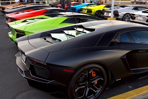Choáng ngợp: Lamborghini khoe dàn "siêu xe"