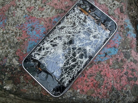 Làm gì khi iPhone bị nứt vỡ màn hình?