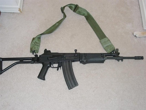 Khám phá súng trường tiến công IMI Galil ACE