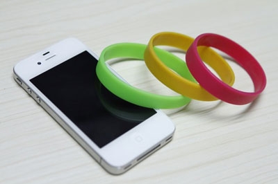 Ốp viền cho 'dế' cực cool bằng vòng tay cao su