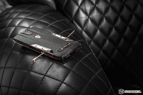 Cận cảnh smartphone Lamborghini giá 6000 USD