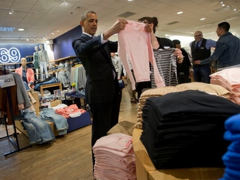 Tổng thống Obama mua áo ‘made in Vietnam’ tặng vợ