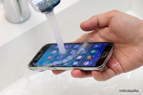 Thực tế khả năng chống nước trên Galaxy S5