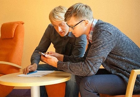 Người nhắn tin nhiều có thể bị chết sớm