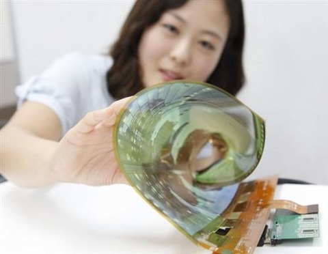 LG gây sốc với màn hình trong suốt, cuộn như tờ báo