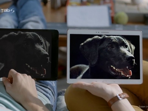 Samsung ‘chê’ màn hình và khả năng đa nhiệm của iPad kém
