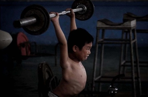 Mục sở thị lò luyện trẻ em ở Trung Quốc