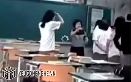 Sốc: Cô giáo Hàn Quốc tát học sinh đôm đốp khiến dân mạng bức xúc