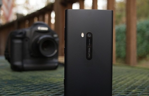 Microsoft phối hợp cùng Canon phát triển dòng Lumia