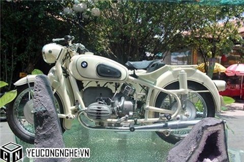 BMW R27 độ thành xe ba bánh cực độc tại Việt Nam