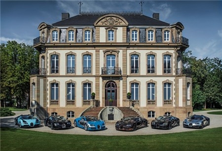 6 siêu xe huyền thoại của Bugatti cùng tụ họp lần đầu tiên