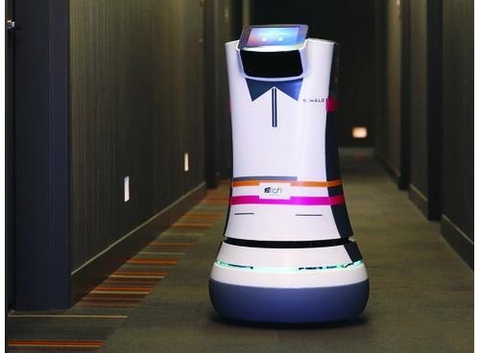 Robot – nhân viên phục vụ phòng "bất đắc dĩ"