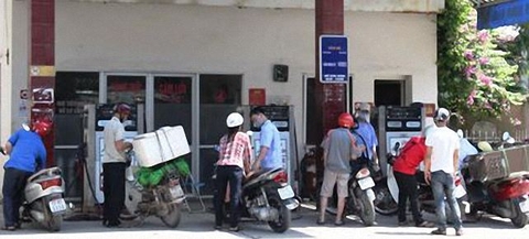 Hà Nội: Vạch trần thủ đoạn gian lận tinh vi của nhân viên bán xăng