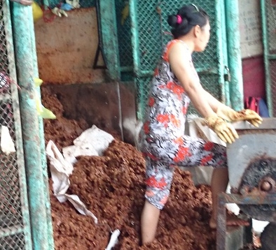 'Công nghệ' làm me bẩn ở chợ Nông sản Thủ Đức