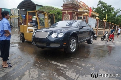Những kiểu vận chuyển siêu xe chỉ có ở Việt Nam