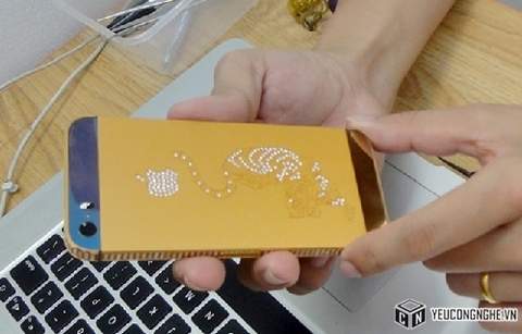Rộ mốt mạ vàng điện thoại