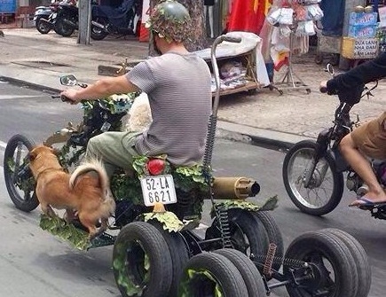 Xế độ 9 bánh của người Sài Gòn đi chơi lễ