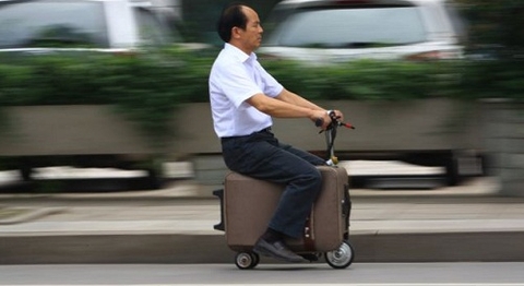 Chế vali thành xe điện siêu thông minh