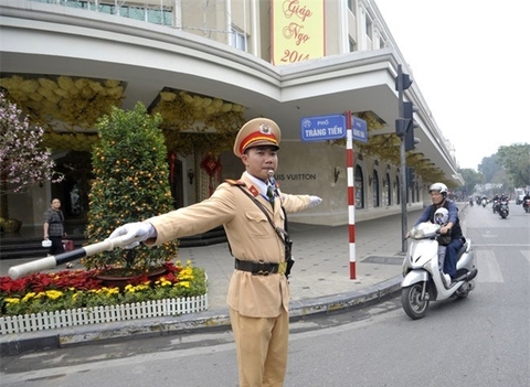 Vì sao chúng ta hay giật mình khi gặp CSGT?