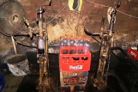 Sự thật đằng sau những hình ảnh kinh hoàng về quy trình làm giả Coca Cola