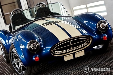 Hồi sinh huyền thoại Shelby Cobra 1965 từ... máy in 3D