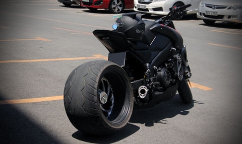 Suzuki B-King hầm hố nhất Việt Nam