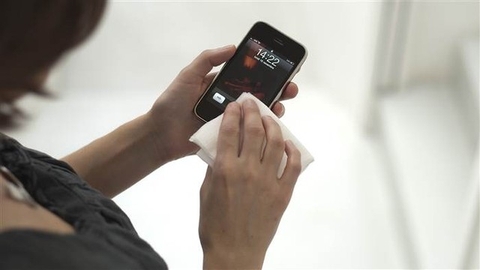 Những lưu ý quan trọng khi vệ sinh smartphone
