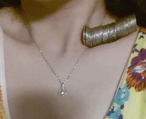 Trào lưu “khoe xương đòn” làm “chao đảo” cộng đồng mạng
