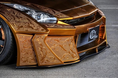 Chiêm ngưỡng Nissan GT-R mạ vàng có 1-0-2