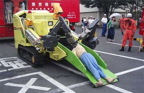 Thót tim trước những con robot "đáng sợ"