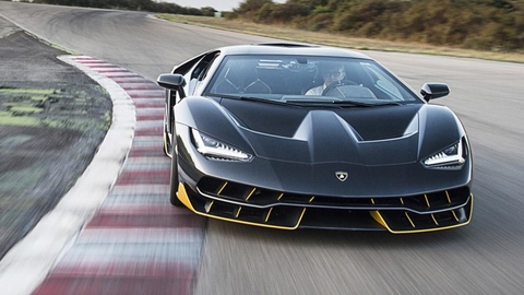 Cận cảnh siêu xe Lamborghini Centenario 760 mã lực đầy uy lực