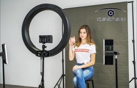 Thiết bị chiếu sáng và ánh sáng tốt nhất cho video trên YouTube