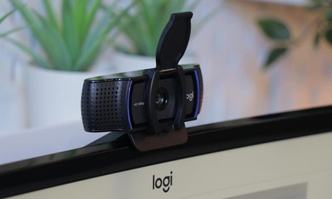 Webcam Logitech của nước nào? Giá bao nhiêu? Tốt không? Nên mua không?