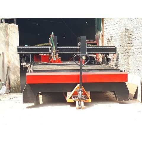 Máy cnc plasma 2m x 4m