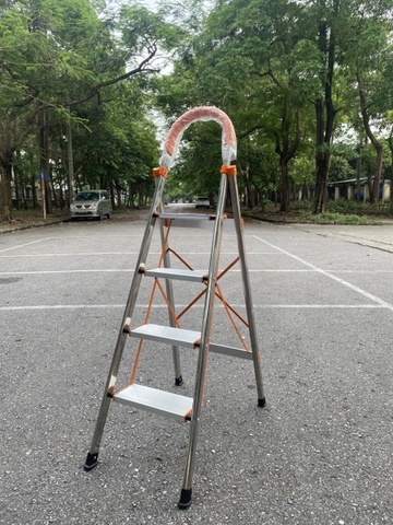 Thang ghế inox 4 bậc IN04
