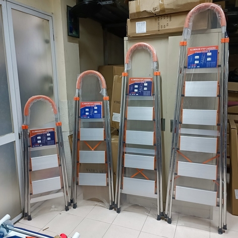 Thang ghế inox 4 bậc IN04