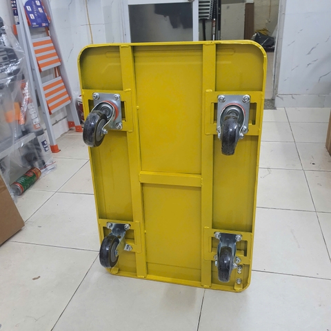 Xe đẩy hàng sàn thép 4 bánh vàng đen 150kg