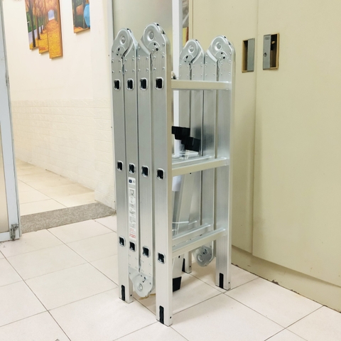 Thang gấp 4 khúc Ameca AMC-M203 (1.75m)