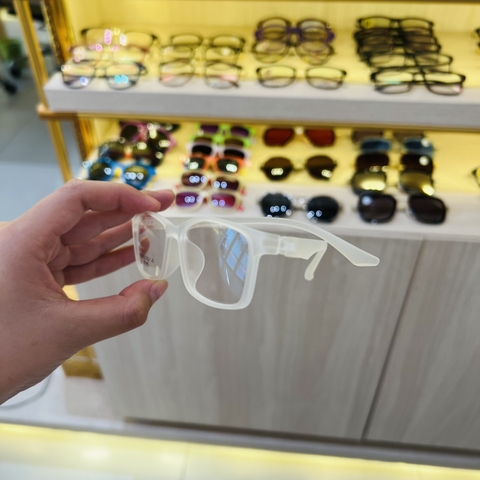 Gọng kính nhựa tr1002 thời trang nam nữ siêu nhẹ siêu bền OURESS