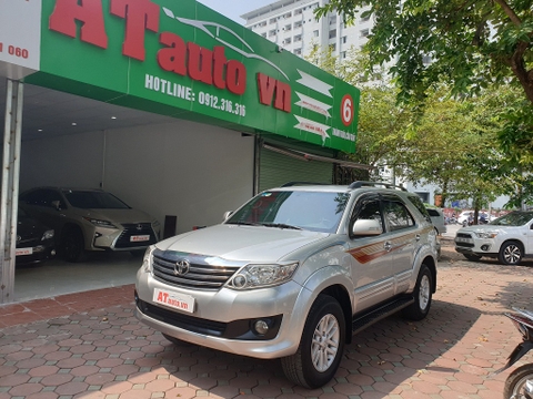 Toyota Fortuner 4x2AT Bản Rồng 2012 tên tư nhân biển Hà Nội