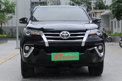 Toyota Fortuner 2.7V 4x4 AT sản xuất 2017 cá nhân sử dụng cực chất