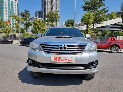 toyota fortuner số sàn máy dầu xe sản xuất 2015 cực mới