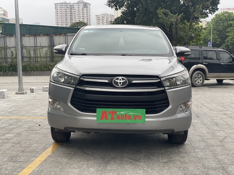 Toyota Innova 2.0E sản xuất 2017 xe cá nhân biển Hà Nội đẹp xuất sắc