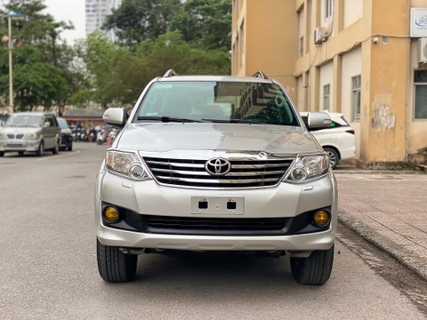 toyota Fortuner 2.7V4x4AT 2014 một chủ từ mới