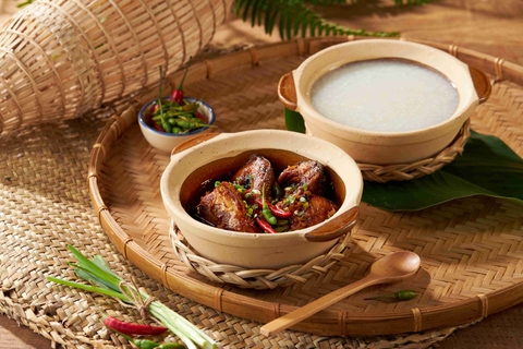 Cá nục kho tiêu ăn kèm cháo trắng